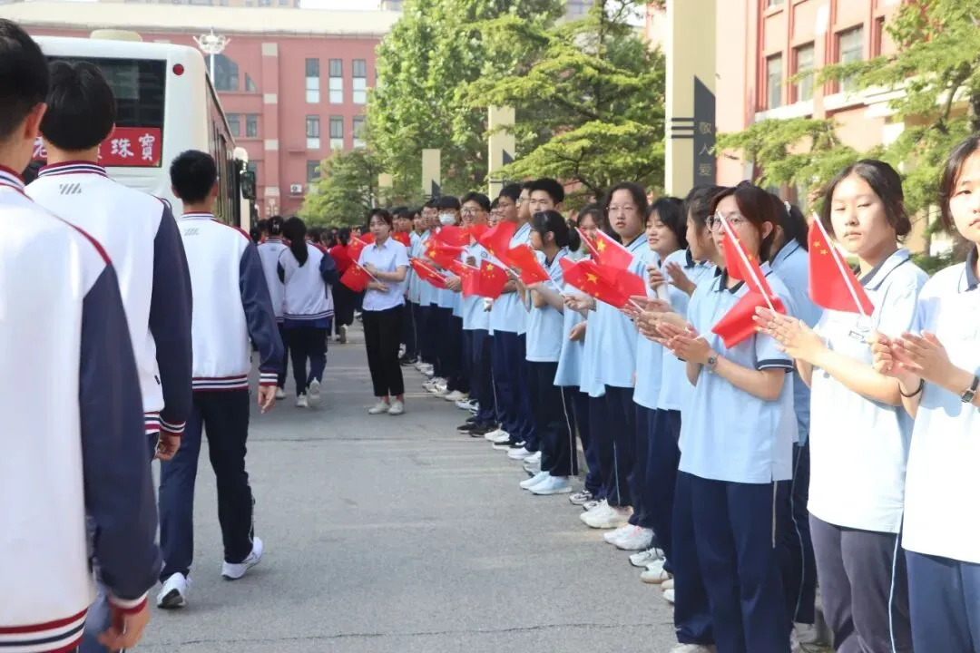 高考期间,孩子若焦虑、失眠、消极,建议家长这样做……-第3张图片-四季读书网