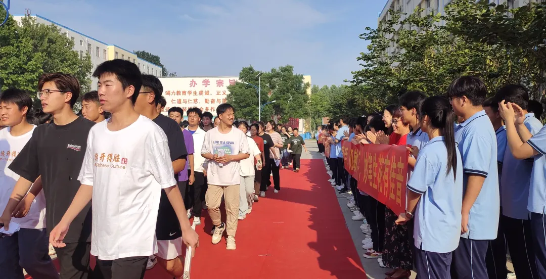 高考期间,孩子若焦虑、失眠、消极,建议家长这样做……-第4张图片-四季读书网