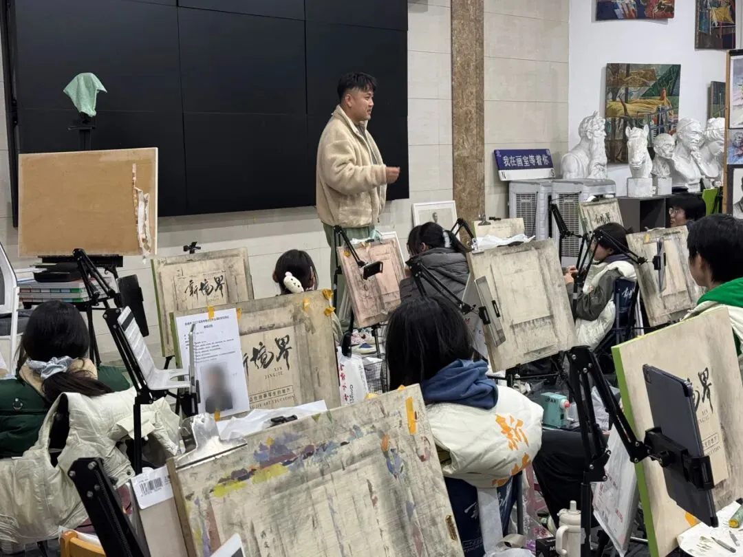 全程护航 暖心相伴|直击美术联考模拟考现场,新境界做你们最坚实的后盾-第5张图片-四季读书网