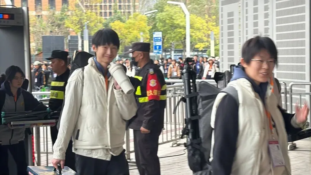 全程护航 暖心相伴|直击美术联考模拟考现场,新境界做你们最坚实的后盾-第20张图片-四季读书网