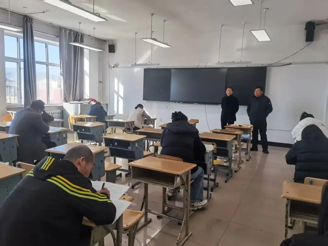 南岔县高级中学举行本学期第二次教师“考真题”业务考试-第2张图片-四季读书网