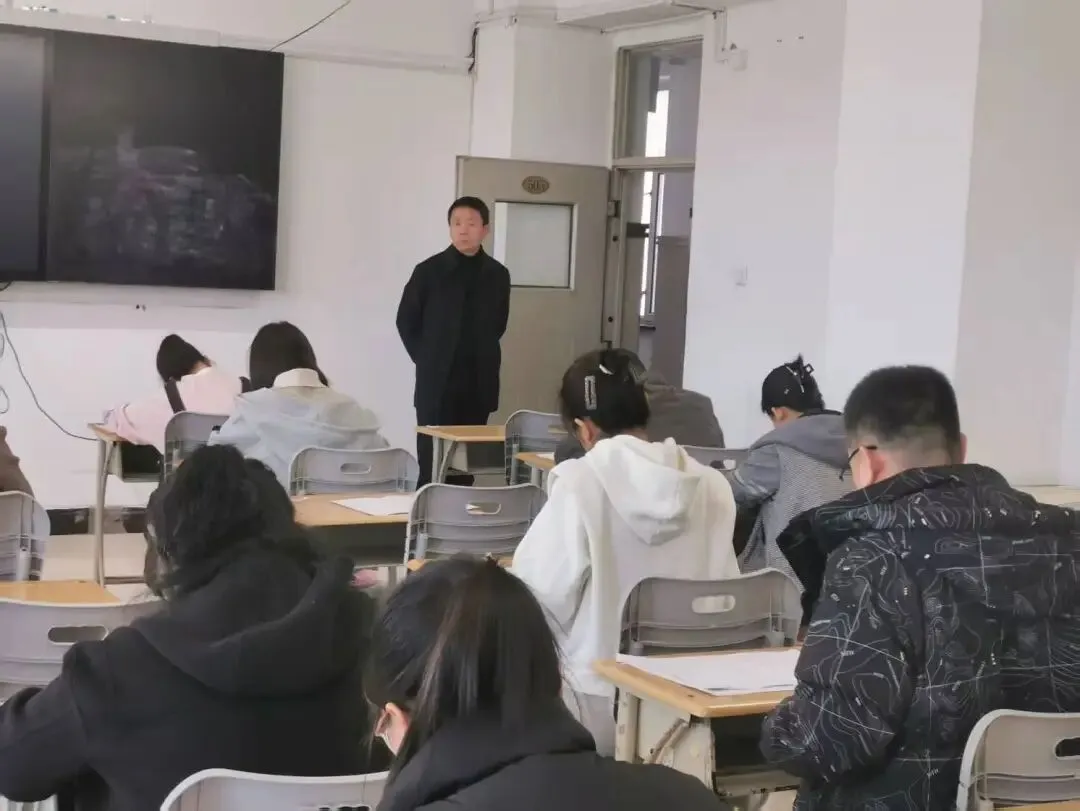 南岔县高级中学举行本学期第二次教师“考真题”业务考试-第3张图片-四季读书网
