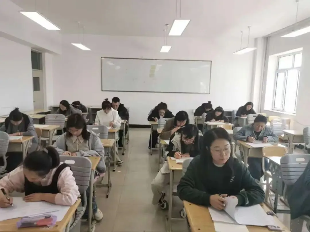 南岔县高级中学举行本学期第二次教师“考真题”业务考试-第9张图片-四季读书网