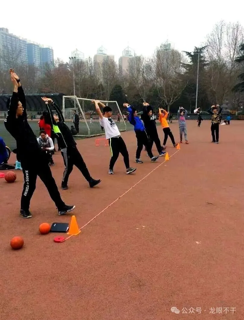 初三中考第一科:体育!拿不到满分,相当于落后别人一大截,千万不要觉得体育不重要了!-第3张图片-四季读书网 初三中考第一科:体育!拿不到满分,相当于落后别人一大截,千万不要觉得体育不重要了!-第3张图片-四季读书网