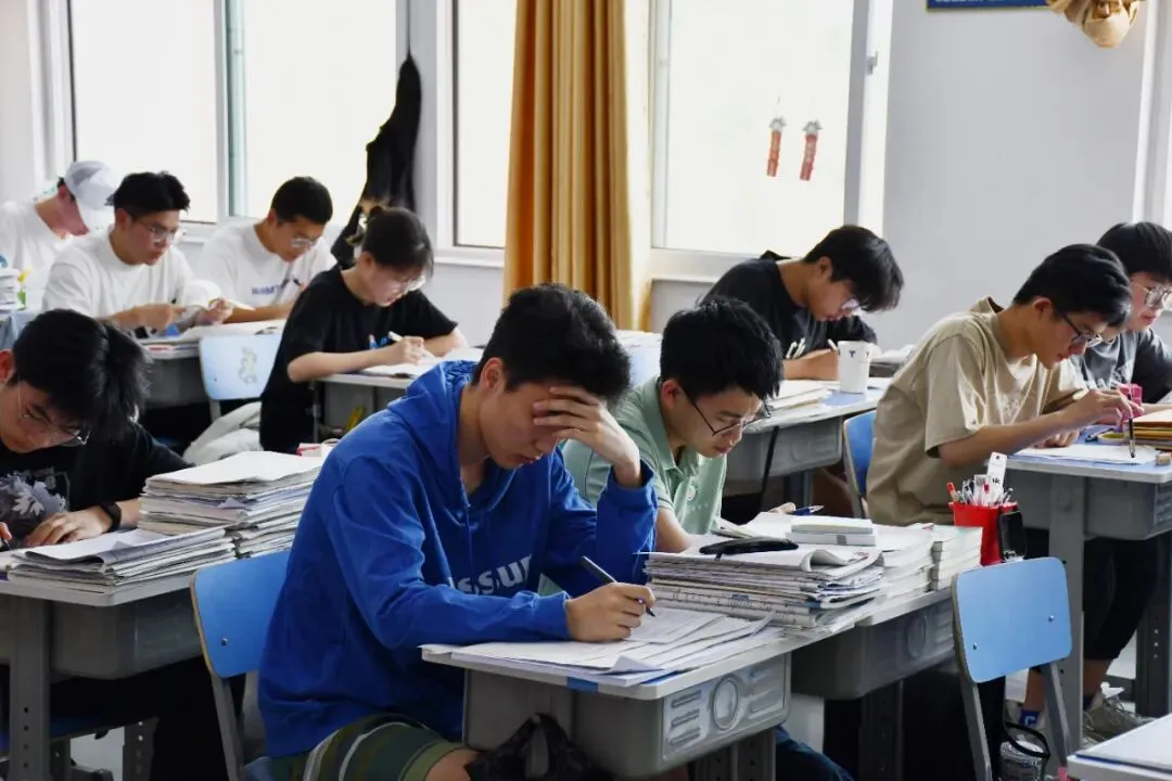 高考加油 | 十二载追风逐月,十二天再接再厉-第10张图片-四季读书网