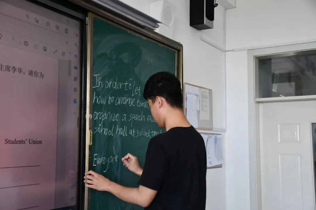 高考加油 | 十二载追风逐月,十二天再接再厉-第11张图片-四季读书网