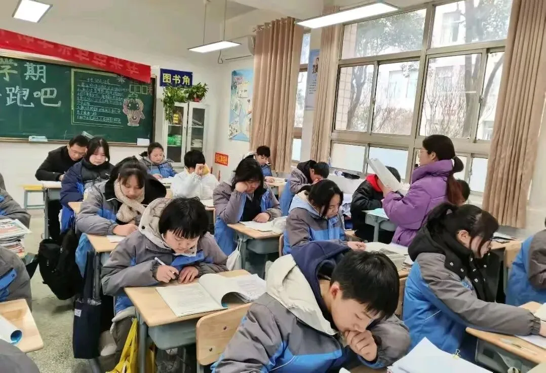 初一就开始努力的孩子,到了初二初三到底有多轻松?-第1张图片-四季读书网