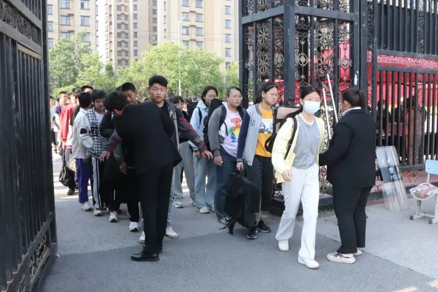 青岛国开第二中学2025年中考艺体考试圆满结束!-第23张图片-四季读书网 青岛国开第二中学2025年中考艺体考试圆满结束!-第23张图片-四季读书网