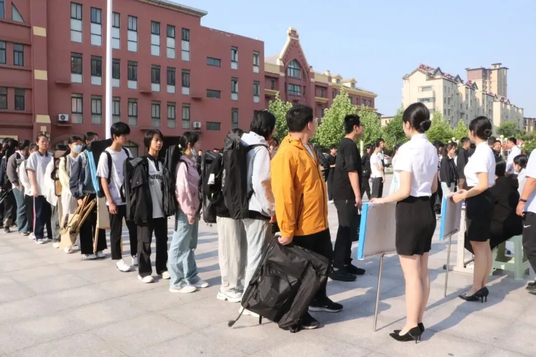 青岛国开第二中学2025年中考艺体考试圆满结束!-第24张图片-四季读书网 青岛国开第二中学2025年中考艺体考试圆满结束!-第24张图片-四季读书网