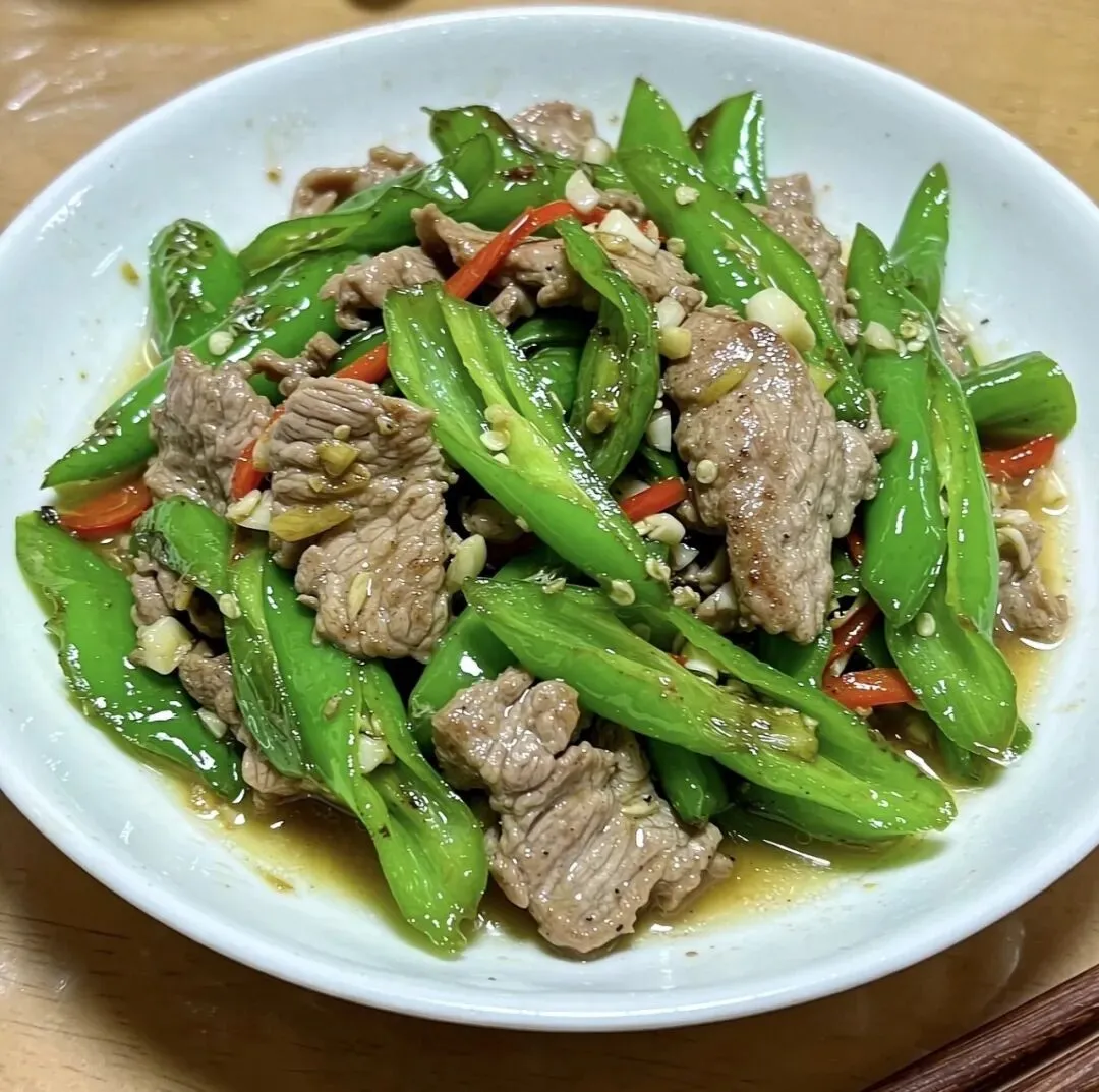 【有容教育】东城旗峰学校初三“向光成长”项目式德育成果展(第一期)——一席烟火寄温情,以食传爱敬长辈-第20张图片-四季读书网