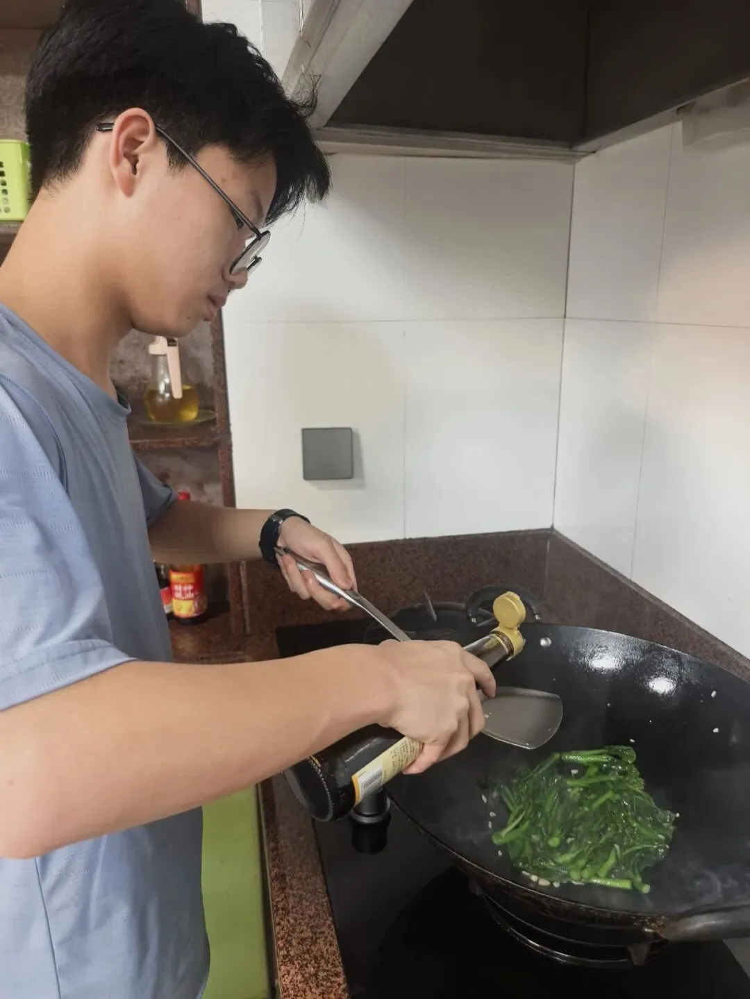 【有容教育】东城旗峰学校初三“向光成长”项目式德育成果展(第一期)——一席烟火寄温情,以食传爱敬长辈-第65张图片-四季读书网