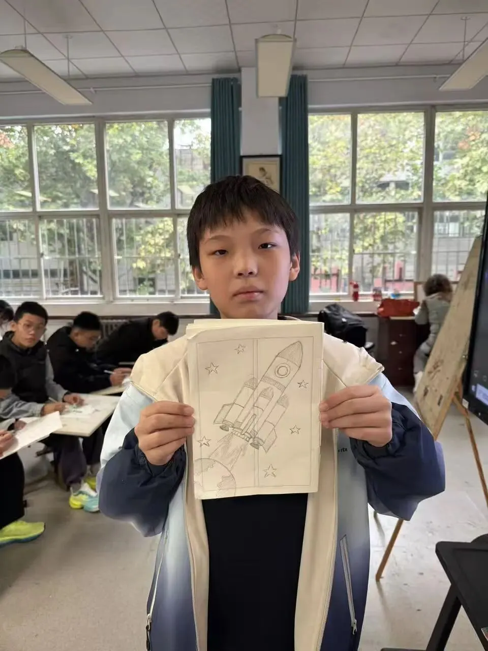 初一11班美术课堂作品《科技之光》-第3张图片-四季读书网