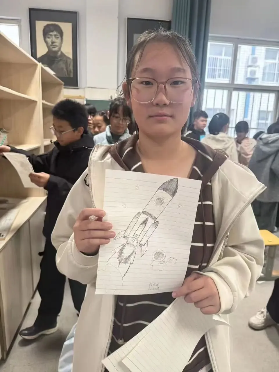 初一11班美术课堂作品《科技之光》-第13张图片-四季读书网
