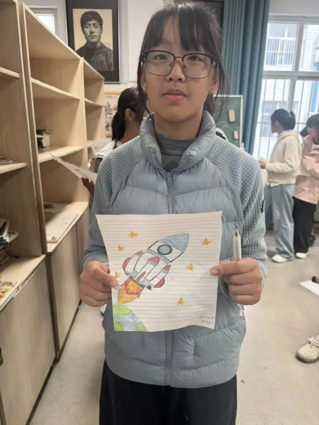 初一11班美术课堂作品《科技之光》-第15张图片-四季读书网
