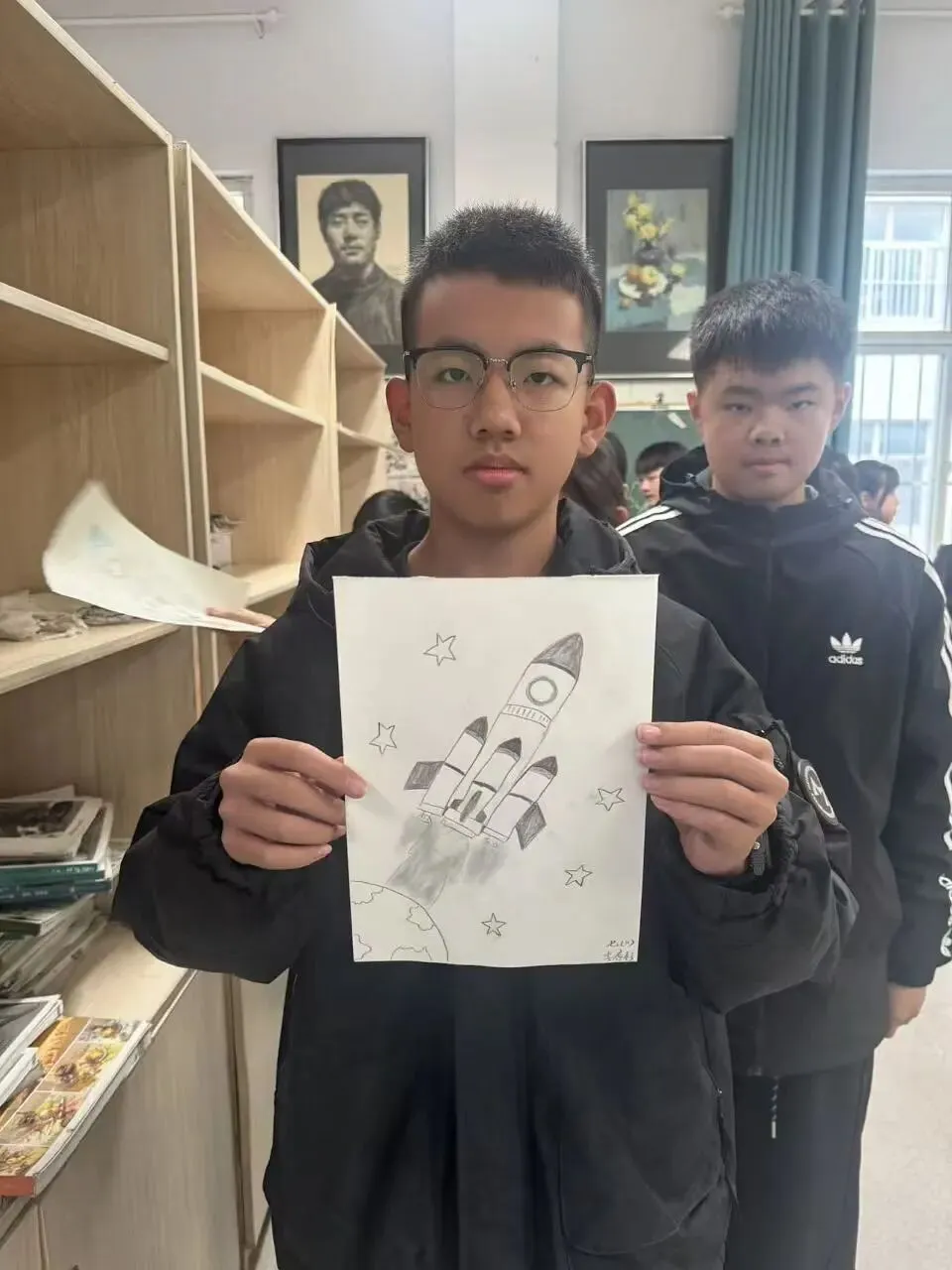 初一11班美术课堂作品《科技之光》-第19张图片-四季读书网