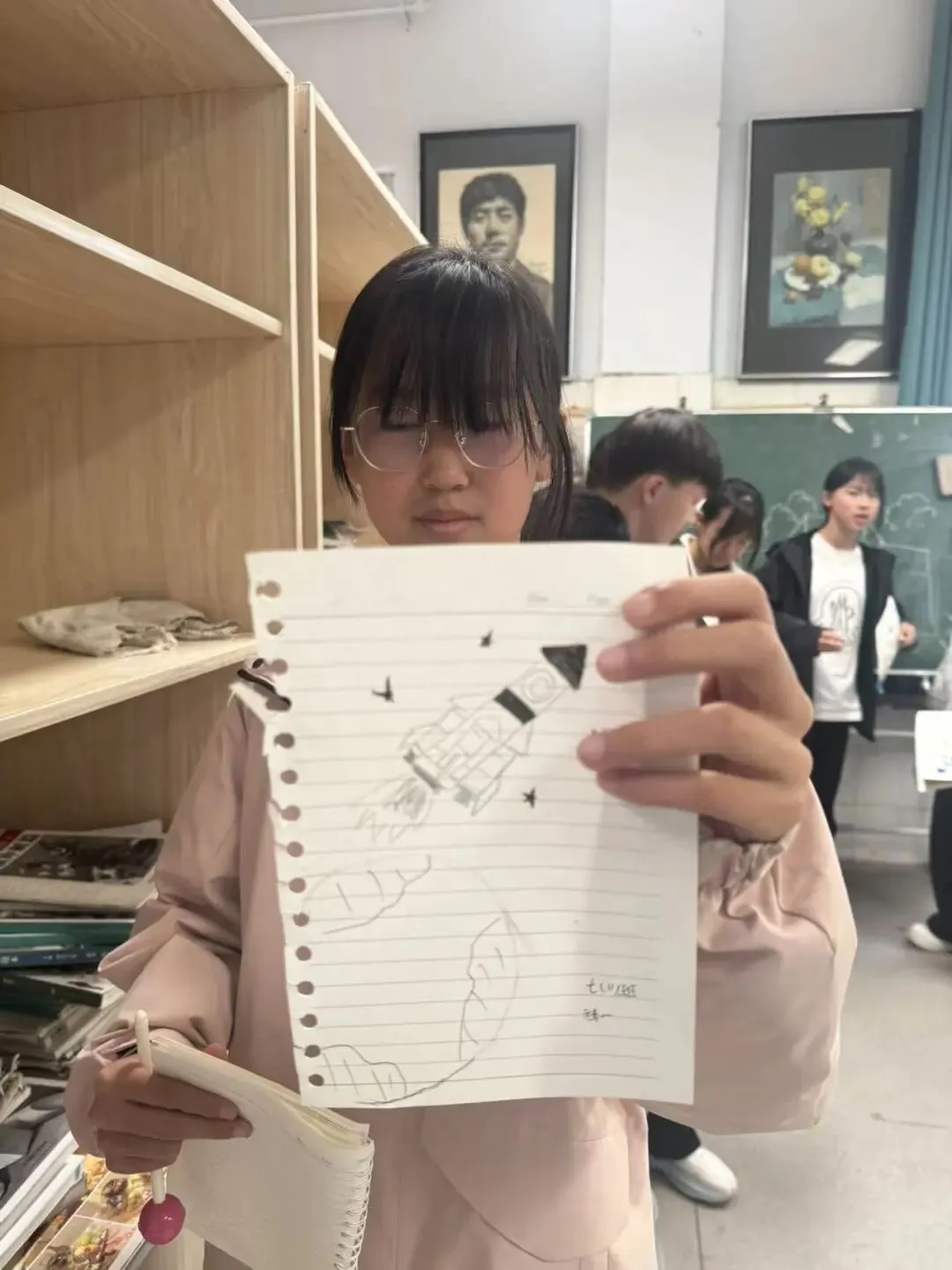 初一11班美术课堂作品《科技之光》-第22张图片-四季读书网