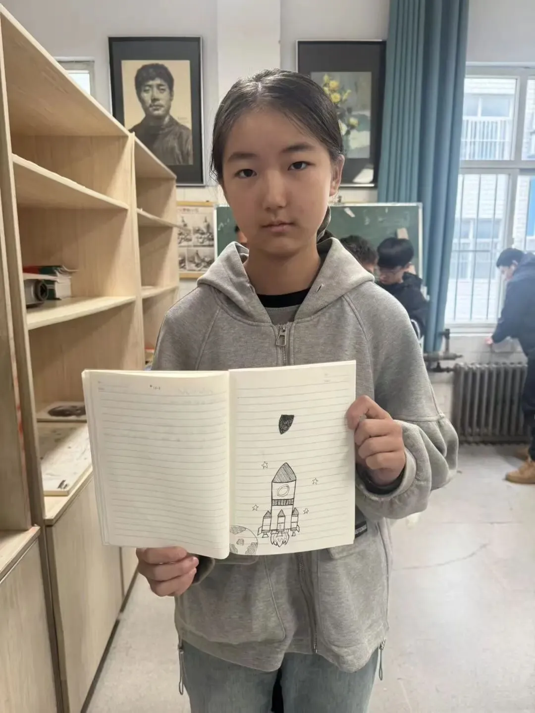 初一11班美术课堂作品《科技之光》-第29张图片-四季读书网
