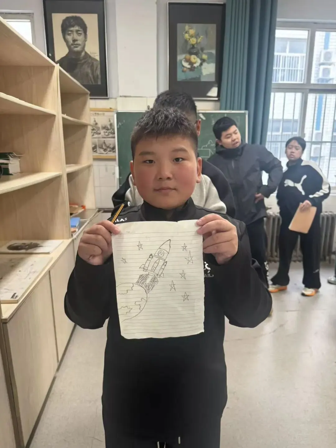 初一11班美术课堂作品《科技之光》-第31张图片-四季读书网
