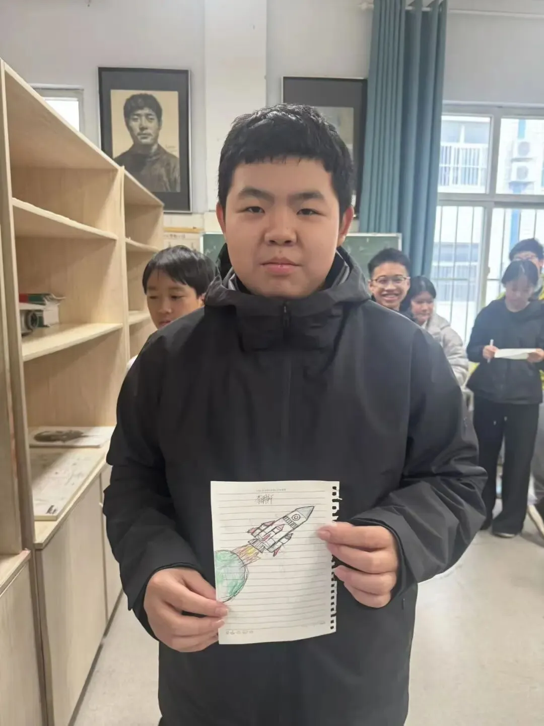 初一11班美术课堂作品《科技之光》-第34张图片-四季读书网