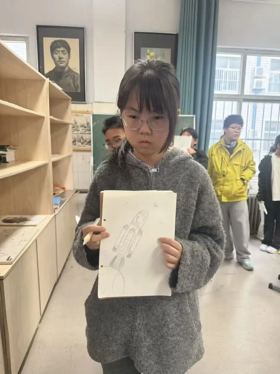 初一11班美术课堂作品《科技之光》-第36张图片-四季读书网