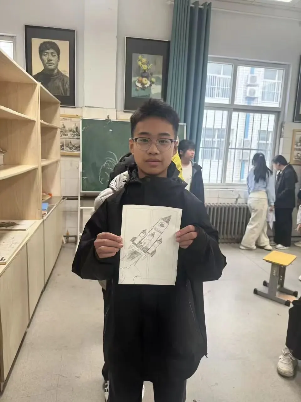 初一11班美术课堂作品《科技之光》-第37张图片-四季读书网