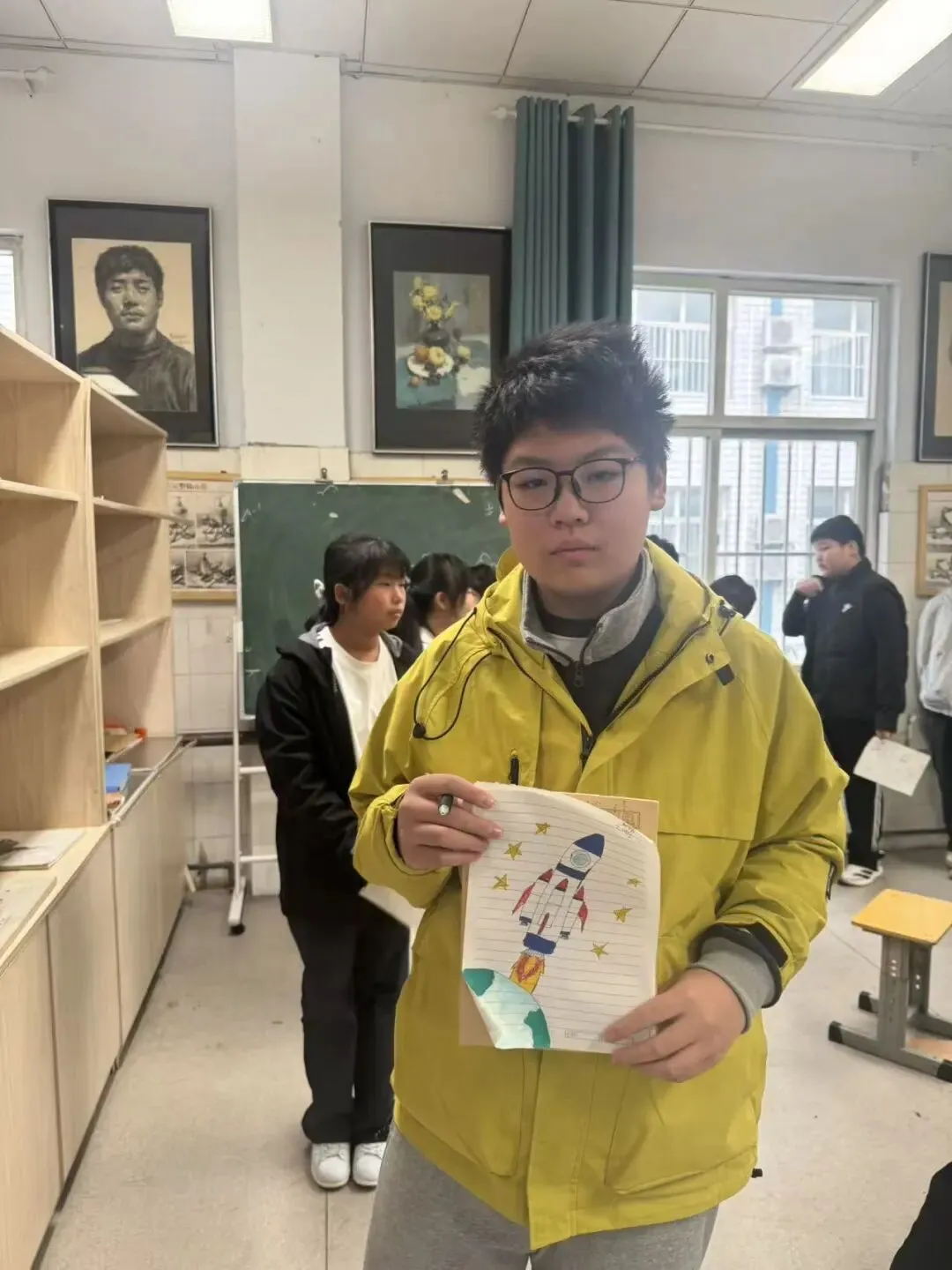初一11班美术课堂作品《科技之光》-第40张图片-四季读书网