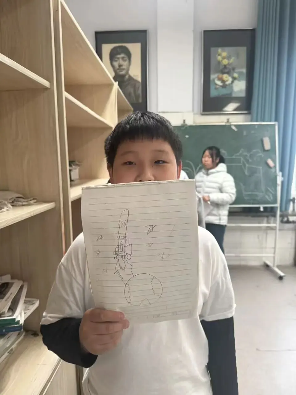 初一11班美术课堂作品《科技之光》-第56张图片-四季读书网