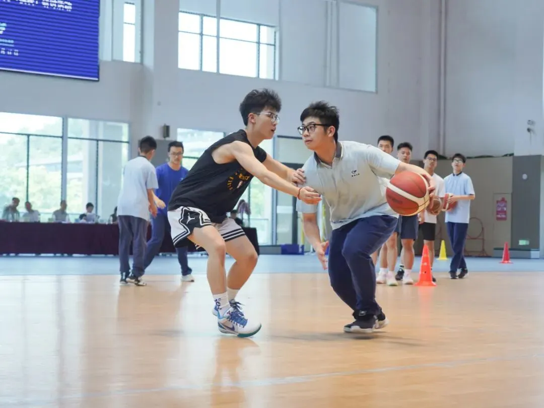 从中考普高线跃进港前三!杭州这所高中学子亲证:中考仅是起点-第8张图片-四季读书网