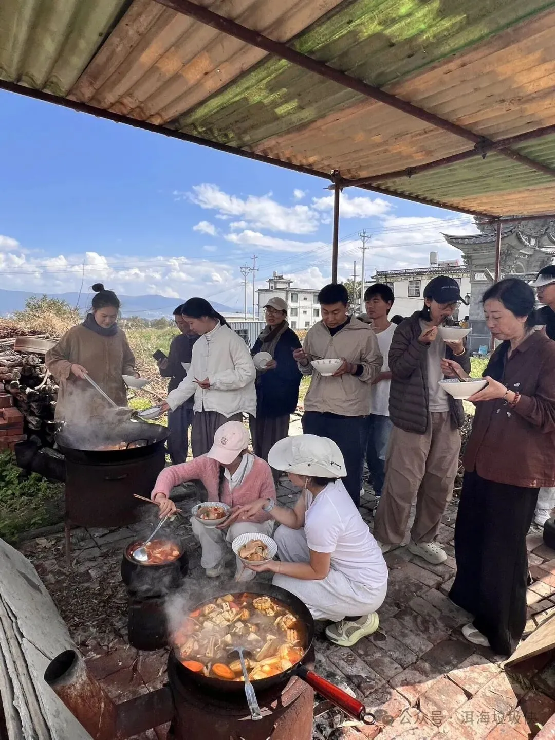 初一十五素食行善日|烈日捡垃圾、柴火素火锅、满载温暖的一天-第6张图片-四季读书网 初一十五素食行善日|烈日捡垃圾、柴火素火锅、满载温暖的一天-第6张图片-四季读书网
