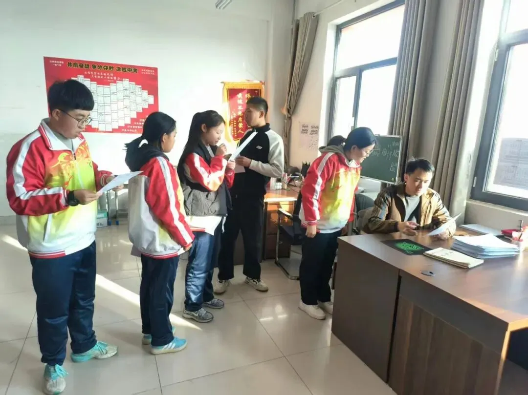 体育文化两手抓,全力以赴备中考——成功中考一校、三校师生全力以赴备战-第11张图片-四季读书网