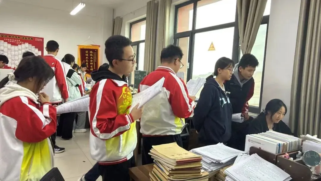体育文化两手抓,全力以赴备中考——成功中考一校、三校师生全力以赴备战-第15张图片-四季读书网