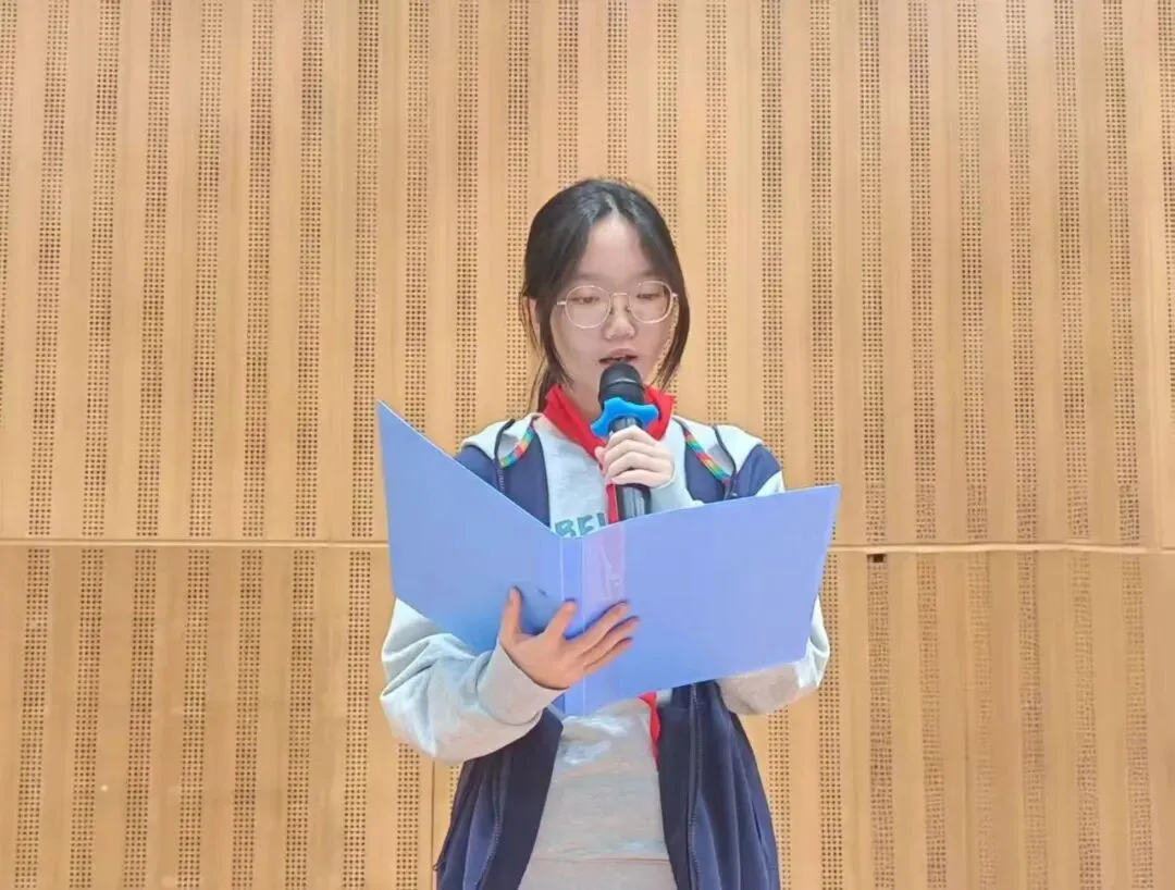初三年级“赓续长征血脉,争做时代少年”主题升旗仪式纪实-第7张图片-四季读书网 初三年级“赓续长征血脉,争做时代少年”主题升旗仪式纪实-第7张图片-四季读书网