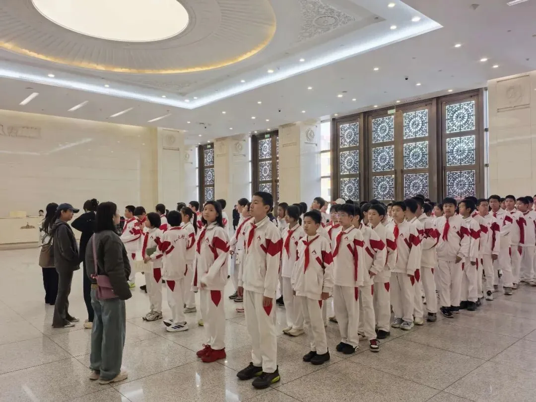 初一年级“沿馆寻踪·读懂北京”主题场馆研学课程-第19张图片-四季读书网 初一年级“沿馆寻踪·读懂北京”主题场馆研学课程-第19张图片-四季读书网