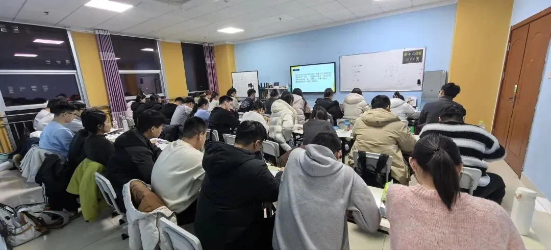 模考限时赠送!悦享2027公务员笔试冲刺班即将开班!-第27张图片-四季读书网