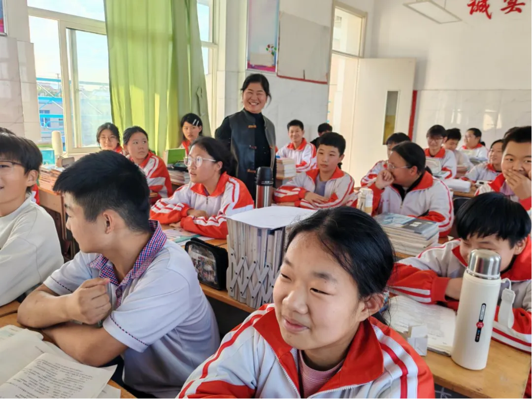 从容面对考试,我们学会与压力共处——初三三班校外辅导员进课堂,解锁心态 “减压阀” 2024级(3 )中队 亓晨语-第5张图片-四季读书网 从容面对考试,我们学会与压力共处——初三三班校外辅导员进课堂,解锁心态 “减压阀” 2024级(3 )中队 亓晨语-第5张图片-四季读书网