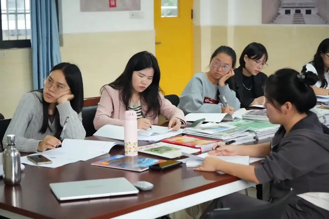 聚焦高考·深耕课堂·共研共进| 海亮教育·惠水县第一高级中学文科大教研活动(第四期)-第24张图片-四季读书网