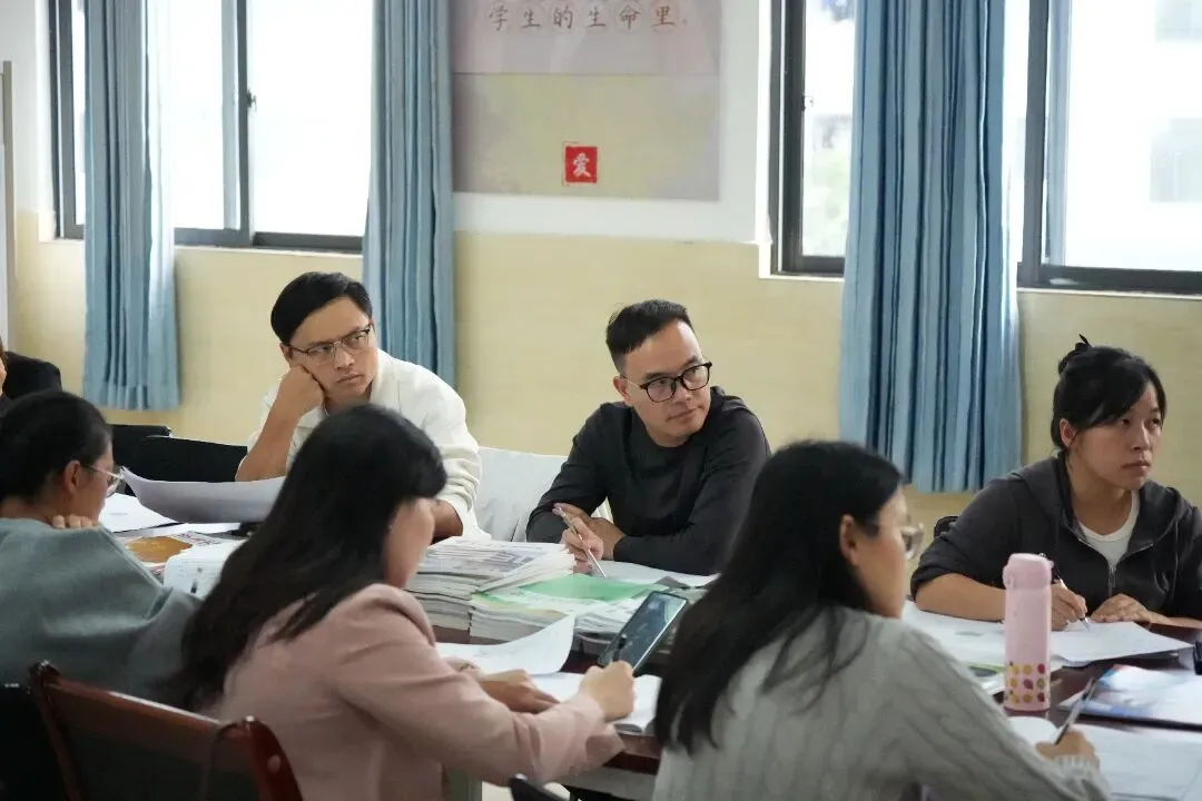 聚焦高考·深耕课堂·共研共进| 海亮教育·惠水县第一高级中学文科大教研活动(第四期)-第25张图片-四季读书网