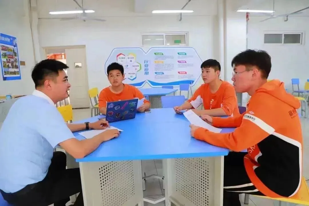 高考速递 | 敲开代码之门,大数据技术驰骋数字经济黄金赛道-第21张图片-四季读书网 高考速递 | 敲开代码之门,大数据技术驰骋数字经济黄金赛道-第21张图片-四季读书网