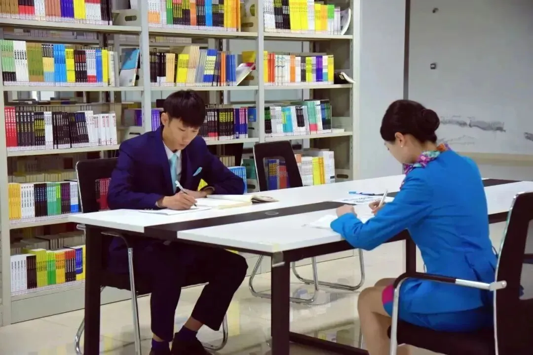 高考速递 | 电子信息工程技术:编织数字网络,“芯”动力连通万千世界-第12张图片-四季读书网