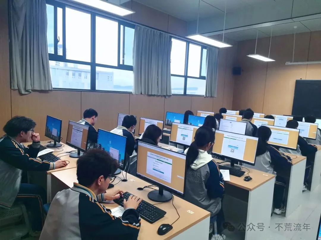 终于又熬到了高考报名-第1张图片-四季读书网