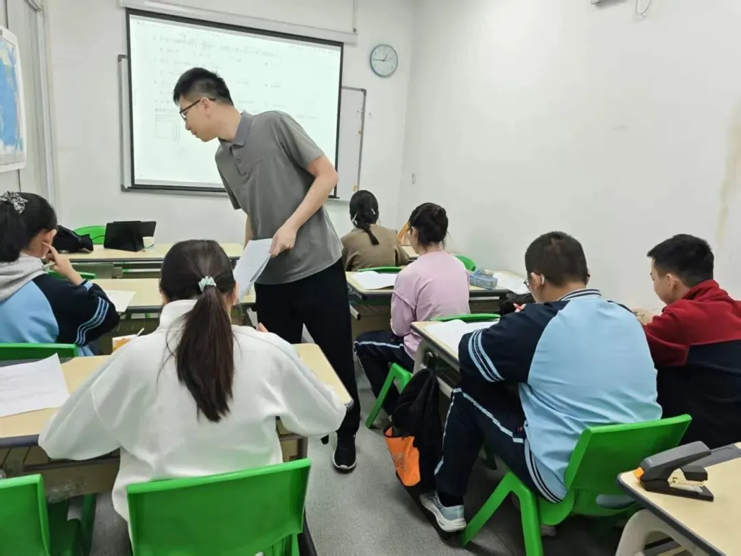 广西2027届初三中考全日制秋季招生!-第11张图片-四季读书网 广西2027届初三中考全日制秋季招生!-第11张图片-四季读书网