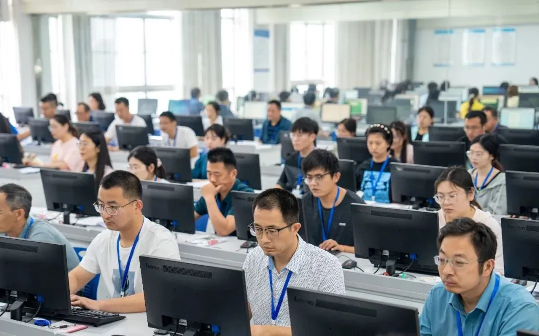 高考阅卷现场传来新消息!-第2张图片-四季读书网 高考阅卷现场传来新消息!-第2张图片-四季读书网