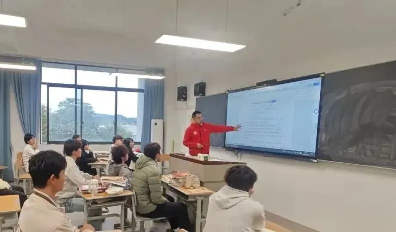 四川省体育运动学校开展高考报名政策宣讲 助力学生精准规划升学路径-第1张图片-四季读书网 四川省体育运动学校开展高考报名政策宣讲 助力学生精准规划升学路径-第1张图片-四季读书网