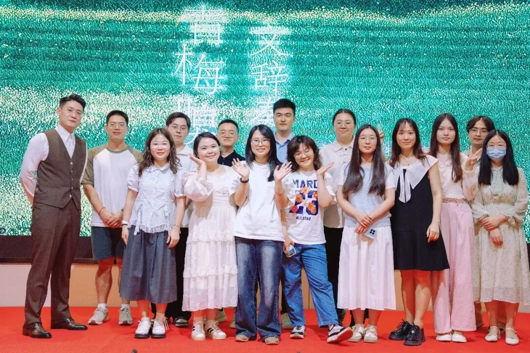 格物首发丨长郡初三期中作文解析与佳作示范-第1张图片-四季读书网 格物首发丨长郡初三期中作文解析与佳作示范-第1张图片-四季读书网