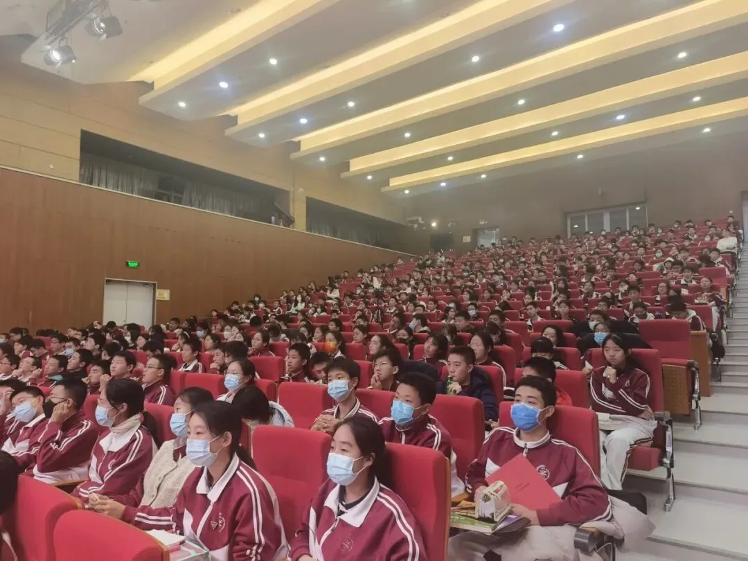 听出精彩 口吐华章 ——首都师大附中初三年级助力“朝阳红”学子备战英语听口考试-第4张图片-四季读书网