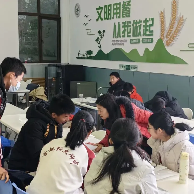 听出精彩 口吐华章 ——首都师大附中初三年级助力“朝阳红”学子备战英语听口考试-第34张图片-四季读书网