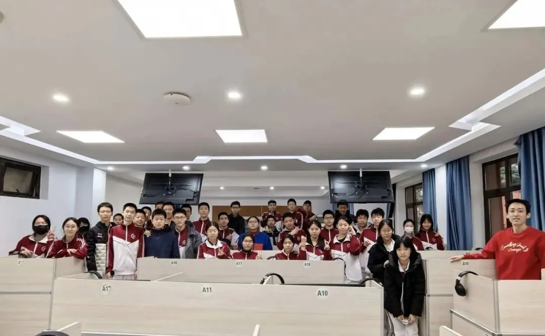 听出精彩 口吐华章 ——首都师大附中初三年级助力“朝阳红”学子备战英语听口考试-第53张图片-四季读书网