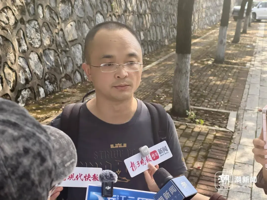弟弟举报哥哥“高考冒名顶替案”最新进展:经湖南省高院批准,案件审理延期三个月;湘潭中院:涉及全国多个省市及多个部门,社会影响重大-第3张图片-四季读书网 弟弟举报哥哥“高考冒名顶替案”最新进展:经湖南省高院批准,案件审理延期三个月;湘潭中院:涉及全国多个省市及多个部门,社会影响重大-第3张图片-四季读书网