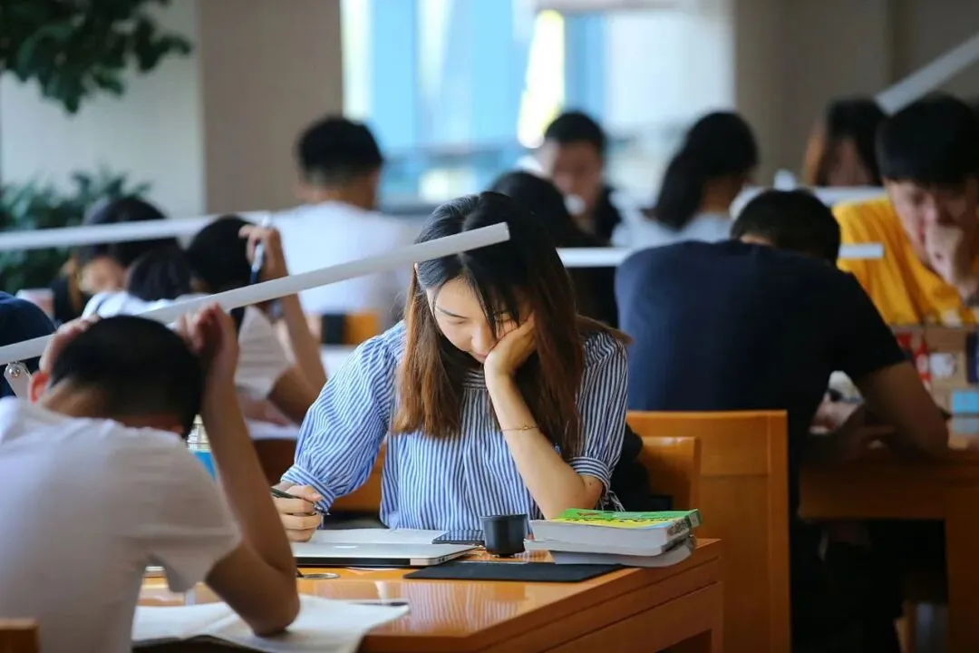 高考英语多少分,敢直接裸考四六级?别被分数骗了-第1张图片-四季读书网