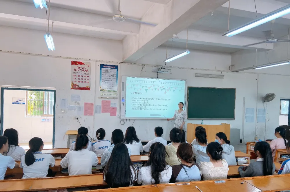助力高考 为心赋能——赣州市第一职业技术学校举行2023年高考动员大会暨心理健康辅导培训-第12张图片-四季读书网 助力高考 为心赋能——赣州市第一职业技术学校举行2023年高考动员大会暨心理健康辅导培训-第12张图片-四季读书网